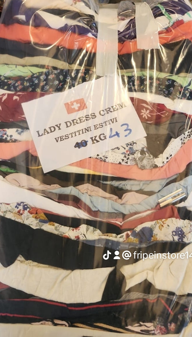 20 kgs FRIPERIE CREME  spécial boutique  vêtements femme été