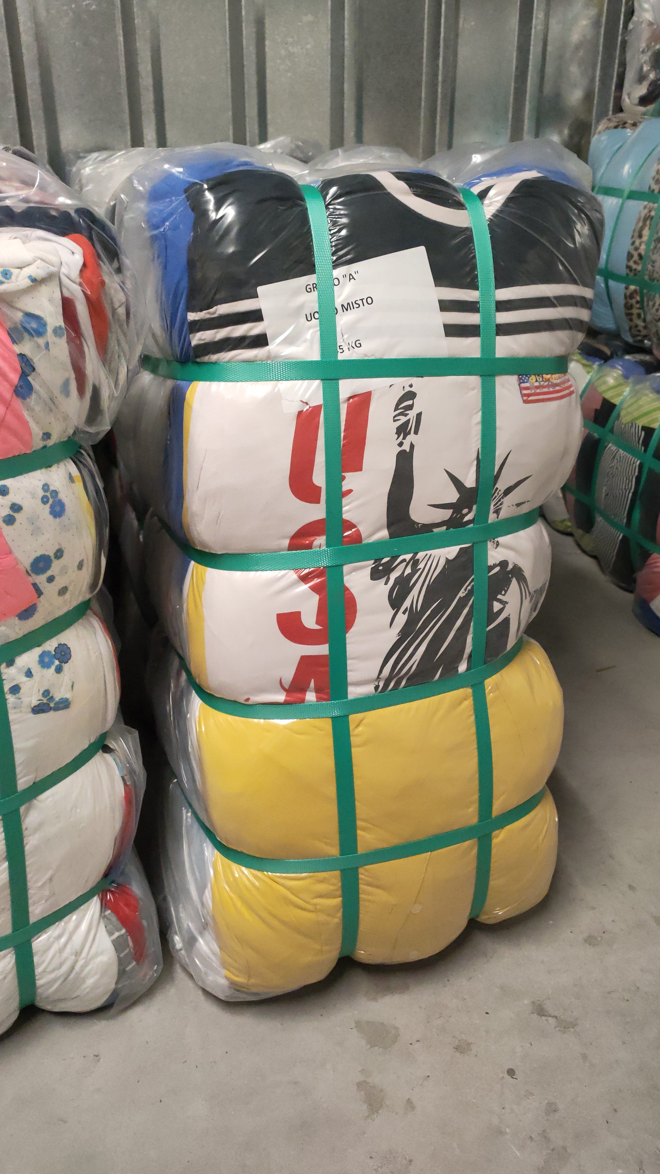 20 kilos Friperie 1er choix grade A-homme HIVER mixtes toutes tailles