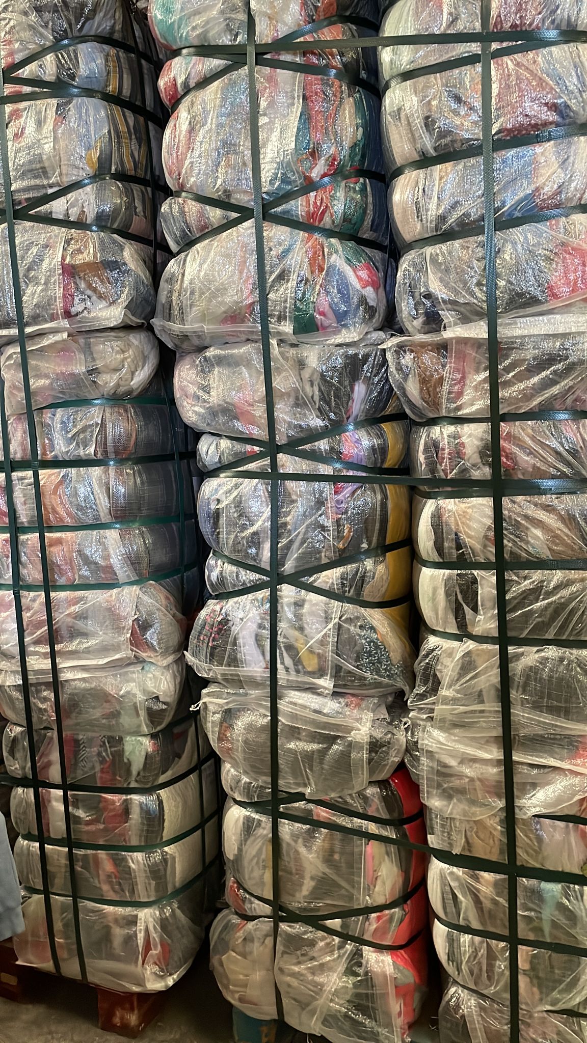 12 balles de 45 kilos qualité 1 saison été MIX été femme homme enfants....