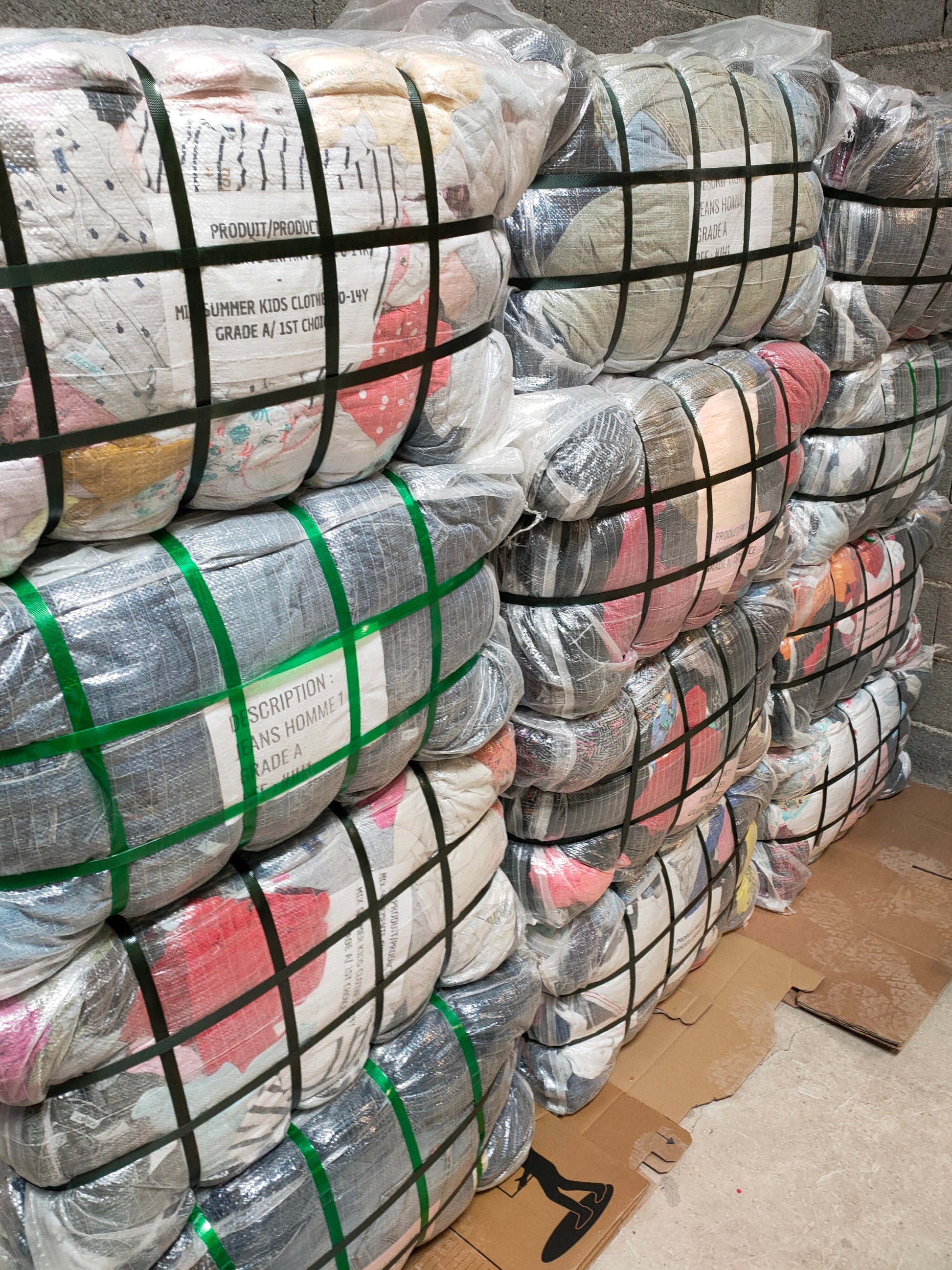 pallets of 12 bales of 45 kilos 1st choice summer delivered to your home or Europe or Africa