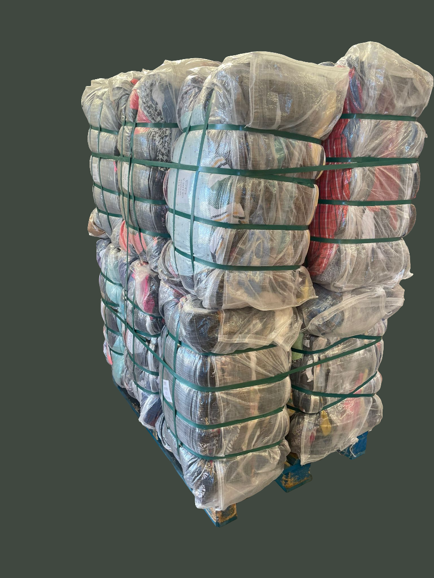 Pallets of 12 bales 45 kilos winter