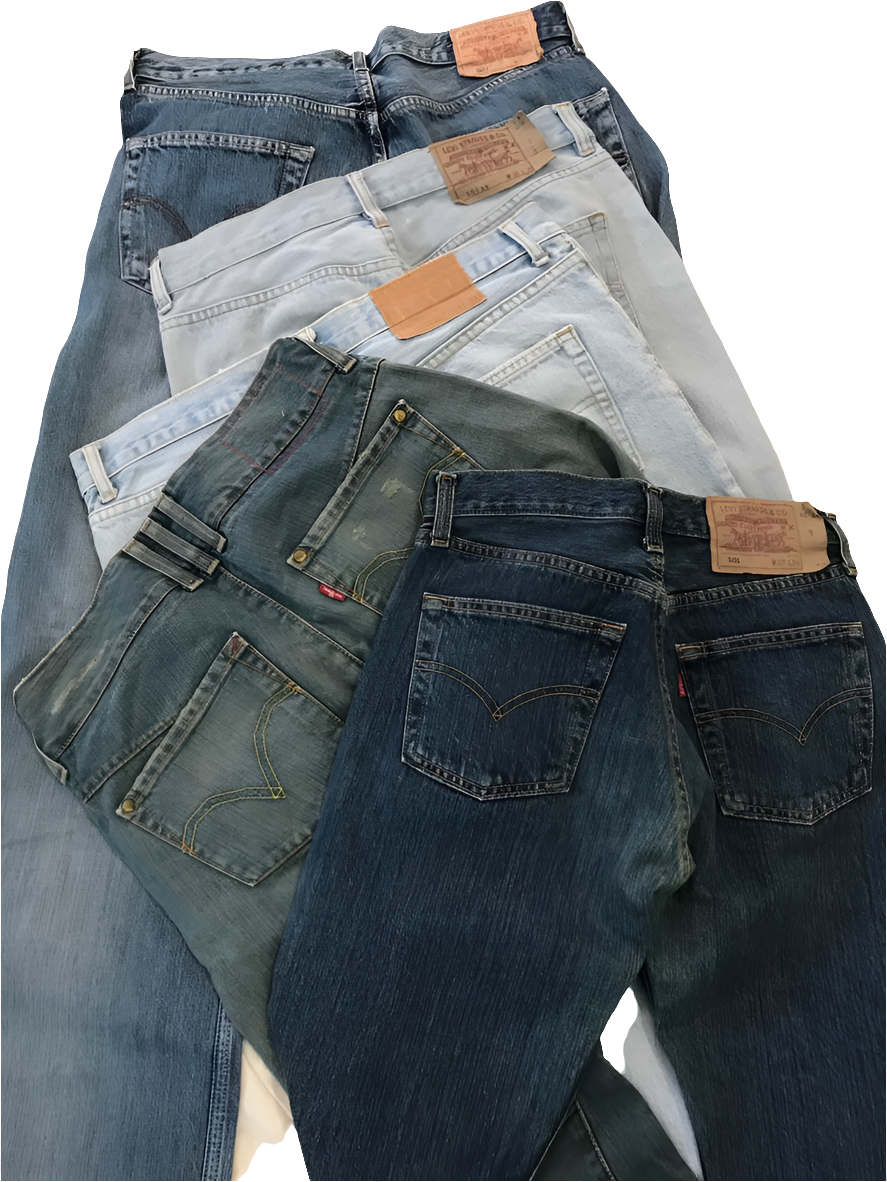 Pantalons en jean Levi's variegés, lots de 10 pièces de grade A, affichant étiquettes et poches arrière distinctives.