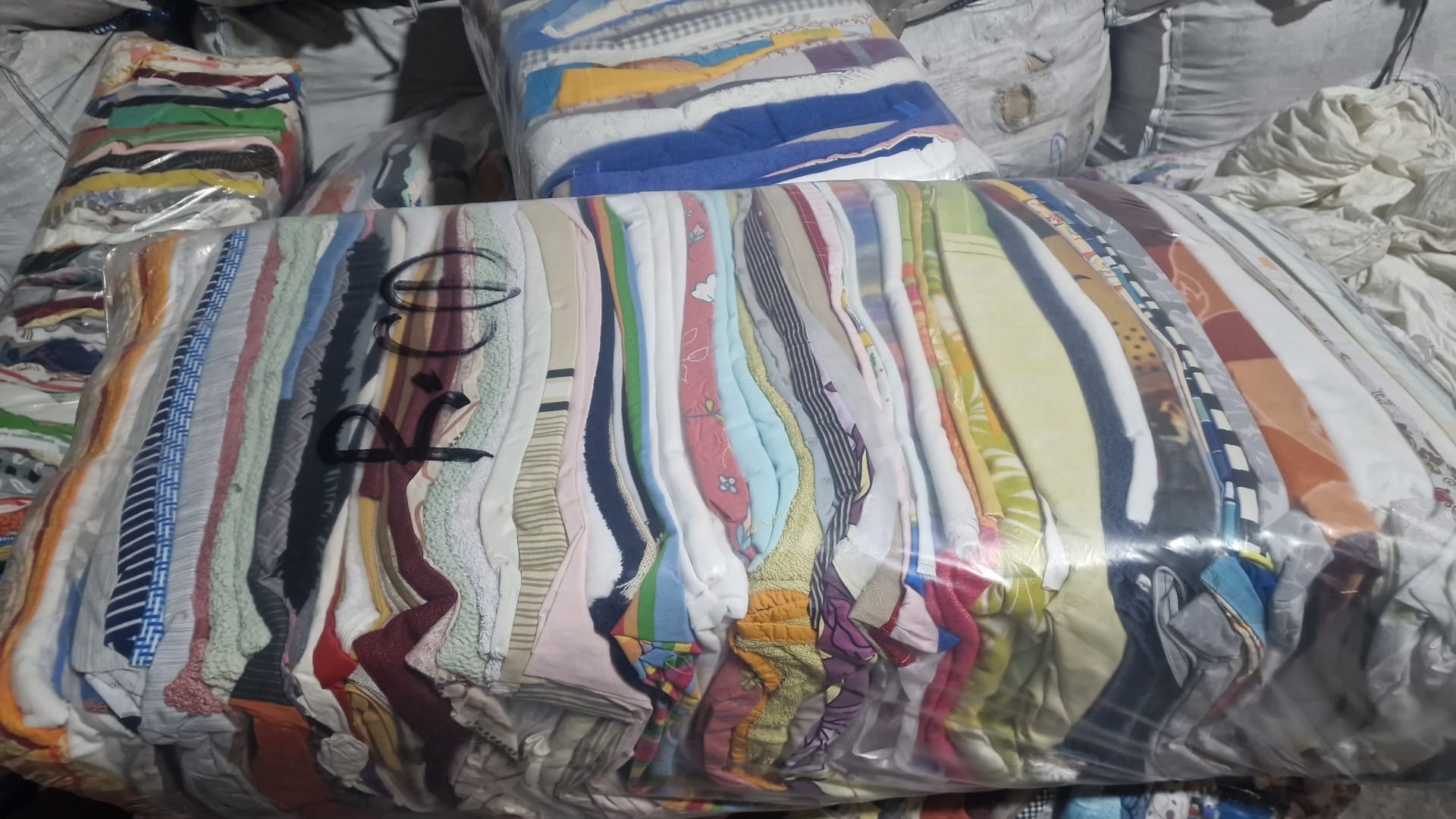 Linge de maison ete-friperie qualité A-10 balles 45kgs